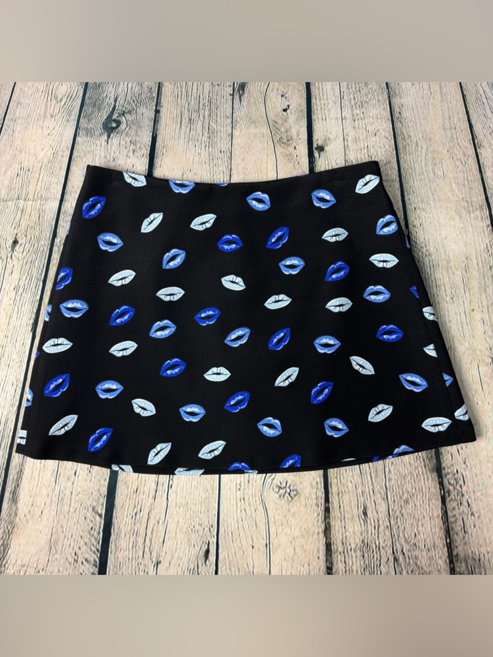 Zara Black Mini Skirt with Bold Blue Lipstick Lip Print Y2K Bratzcore Size Large